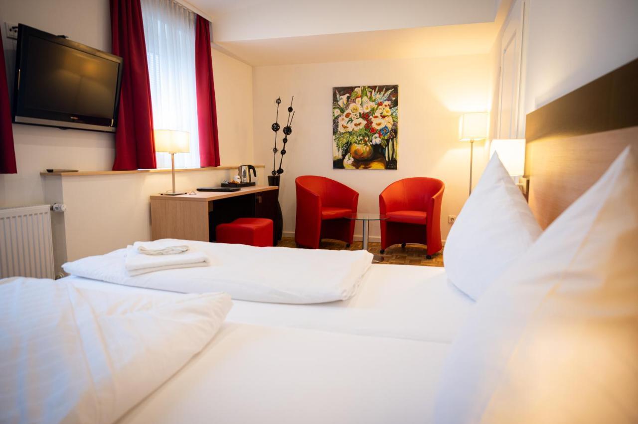 Altes Pfarrhaus Otel Ernst Dış mekan fotoğraf