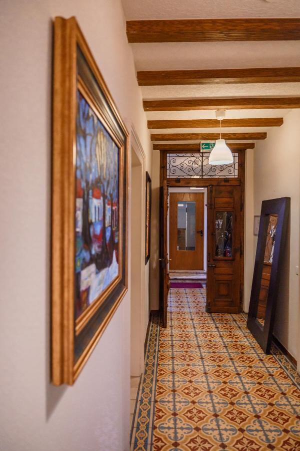 Altes Pfarrhaus Otel Ernst Dış mekan fotoğraf
